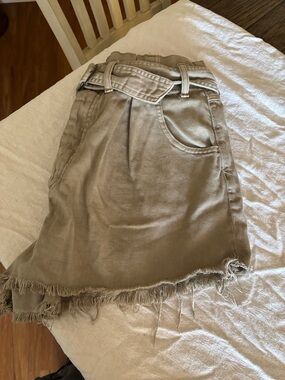 We The Free High-Waist Shorts in Beige/Cream